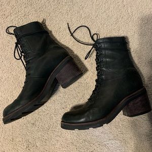 LD TUTTLE LACE UP BOOT SIZE 38
